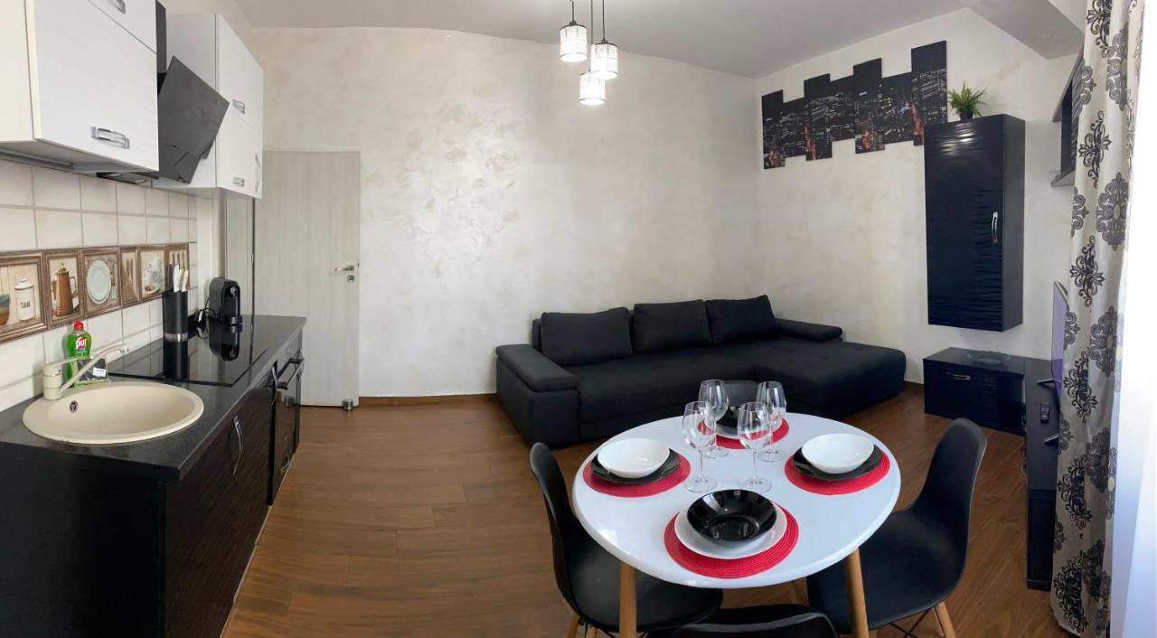 Twin Residence Five Mamaja Zewnętrze zdjęcie