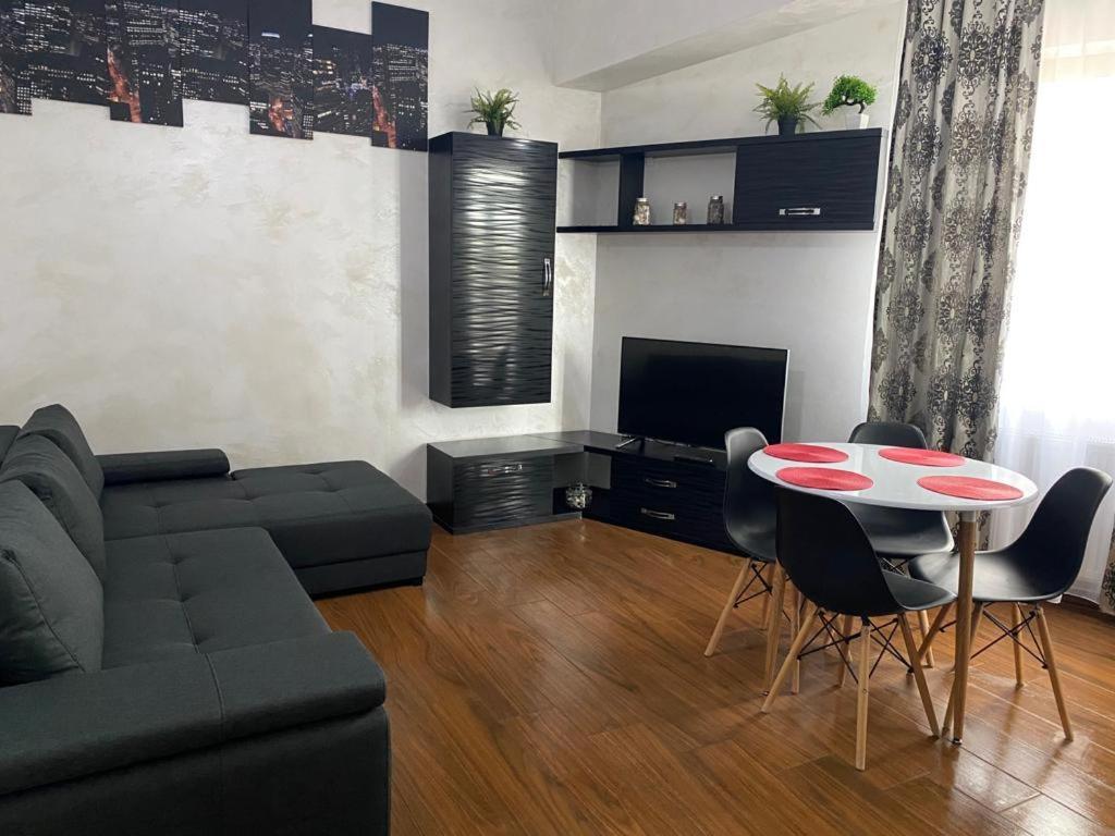 Twin Residence Five Mamaja Zewnętrze zdjęcie